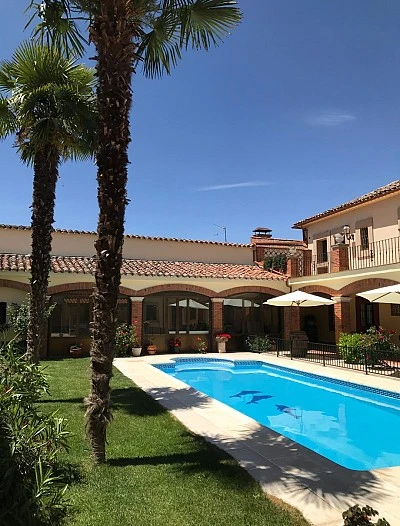 Patio con piscina Patio con piscina